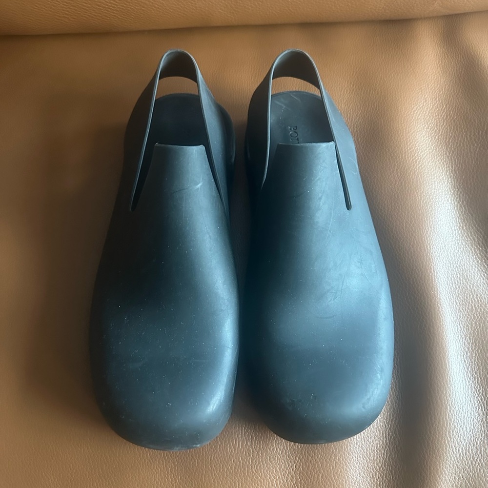 Bottega Venetta black puddle, loafers size 42